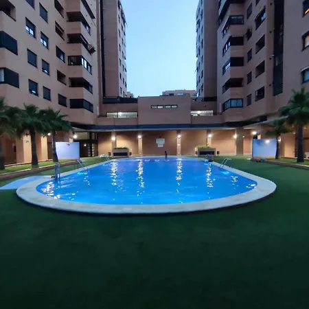 Double With Bathroom Homestay Alicante